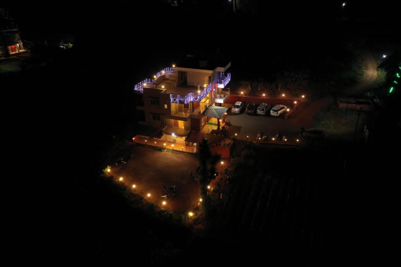Hotel Magic Mountain,Mahābaleshwar Zewnętrze zdjęcie